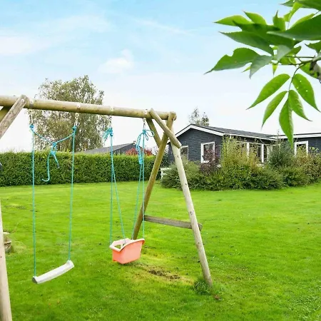 6 Person In Hejls-by Traum